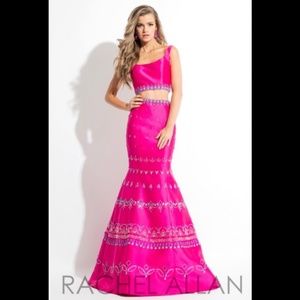 Beautiful trumpet-shaped dress of 2 pieces with bright stones 💎♦️💠🔸✨of colors